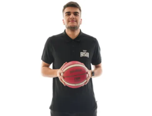 Titouan Morlet : Parcours inspirant d’un passionné de sport devenu manager associatif 