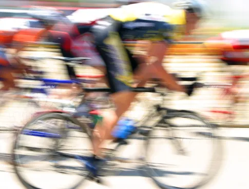 Tour de France : la caravane publicitaire, un show dans le show