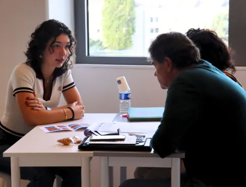Job Dating : les étudiants à la rencontre des entreprises