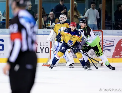 Nos Lions illuminent la patinoire Charlemagne