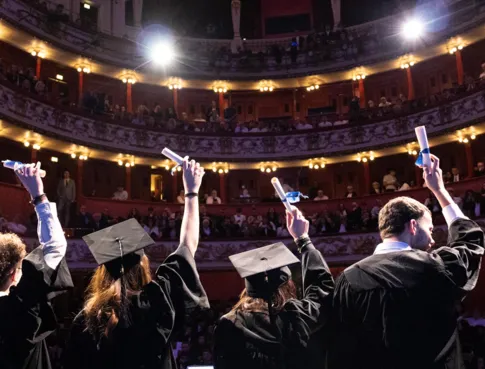 C&eacute;r&eacute;monie de remise des dipl&ocirc;mes : une page de tourn&eacute;e