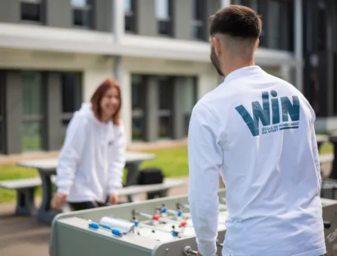 Les diff&eacute;rences entre universit&eacute; et &eacute;cole sp&eacute;cialis&eacute;e