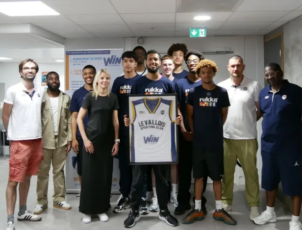 partenariat-lsc-visite-des-u20-au-campus-de-paris