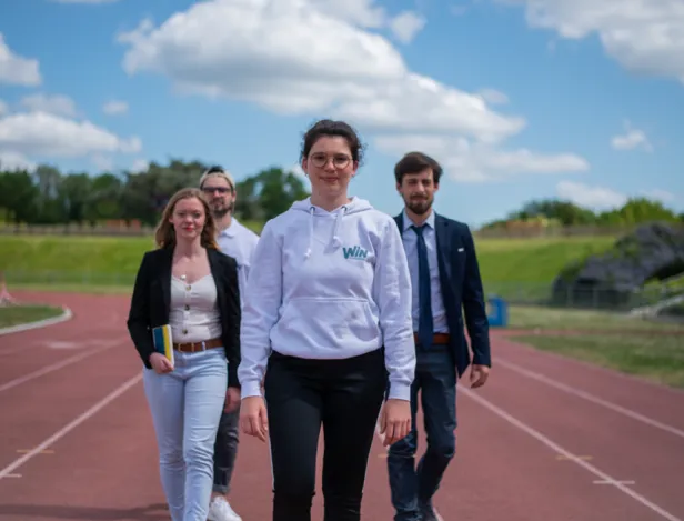 etudiants-entreprise-2025