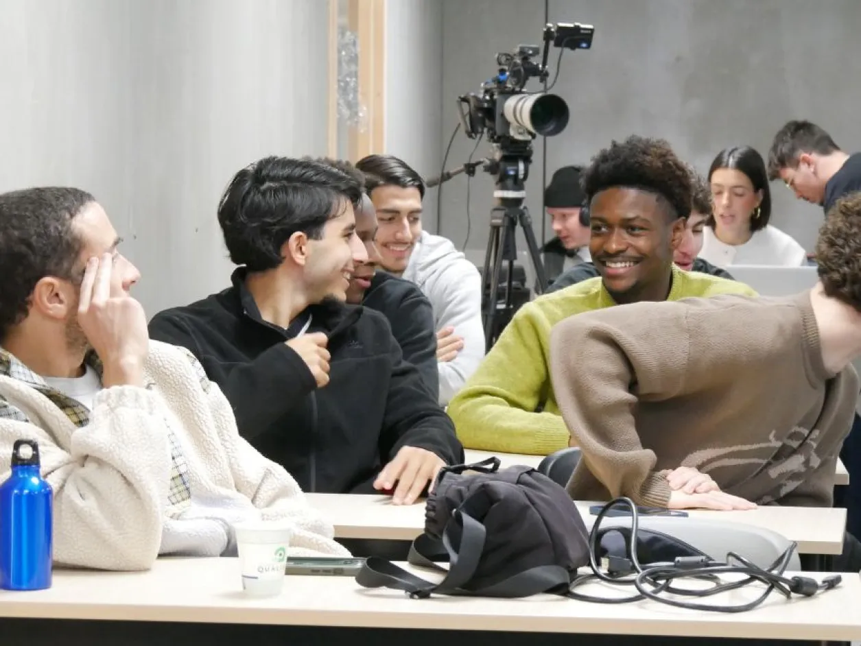 quand-le-digital-rencontre-le-football-immersion-au-c&oelig;ur-d'instant-foot-management-du-sport-alternance-formation-paris-marketing-(6)