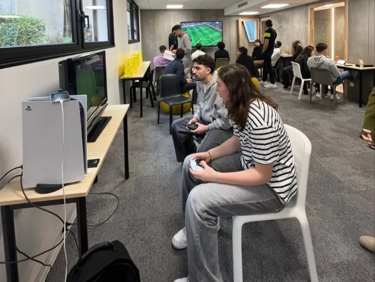 un-tournoi-e-sport-qui-revele-les-realites-du-sport-business-alternance-(4)